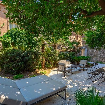 Vila Old Town House With Floor Heating & Lush Private Garden Dubrovník Exteriér fotografie
